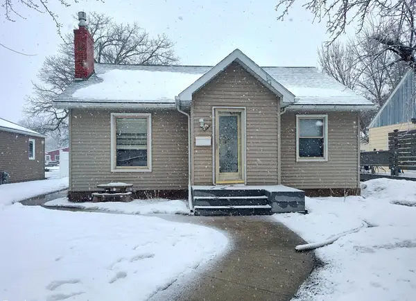 319 Crocker Avenue N, Thief River Falls, MN 56701