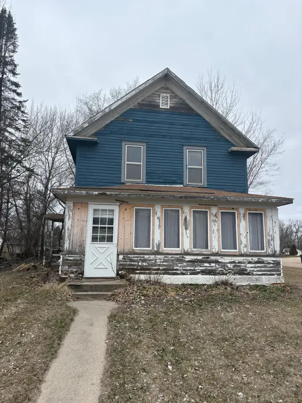 201 NW Becker Avenue, Clontarf, MN 56215