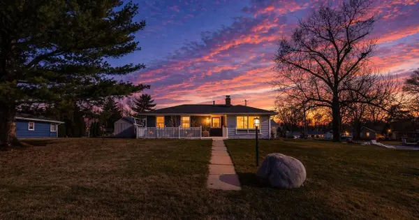 1500 Towne Terrace, Bloomington, MN 55431