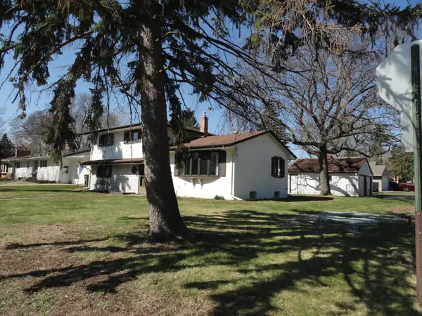 1791 Lake Street, Lauderdale, MN 55113