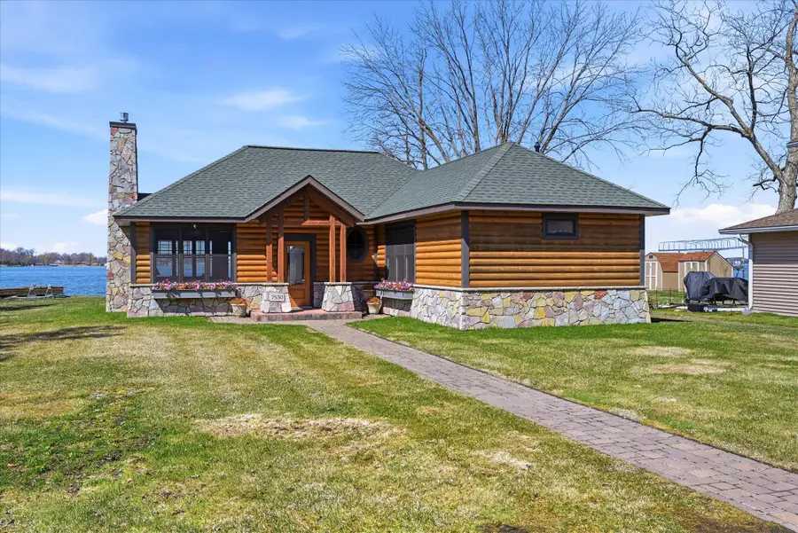 7530 N Shore Circle N, Forest Lake, MN 55025 - #3