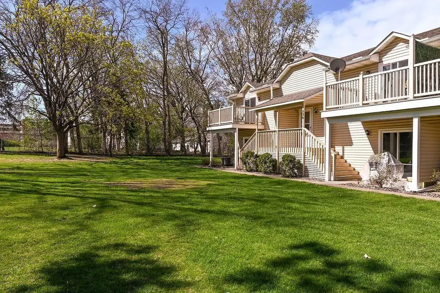 536 78th Avenue Ne, Spring Lake Park, MN 55432 - #3