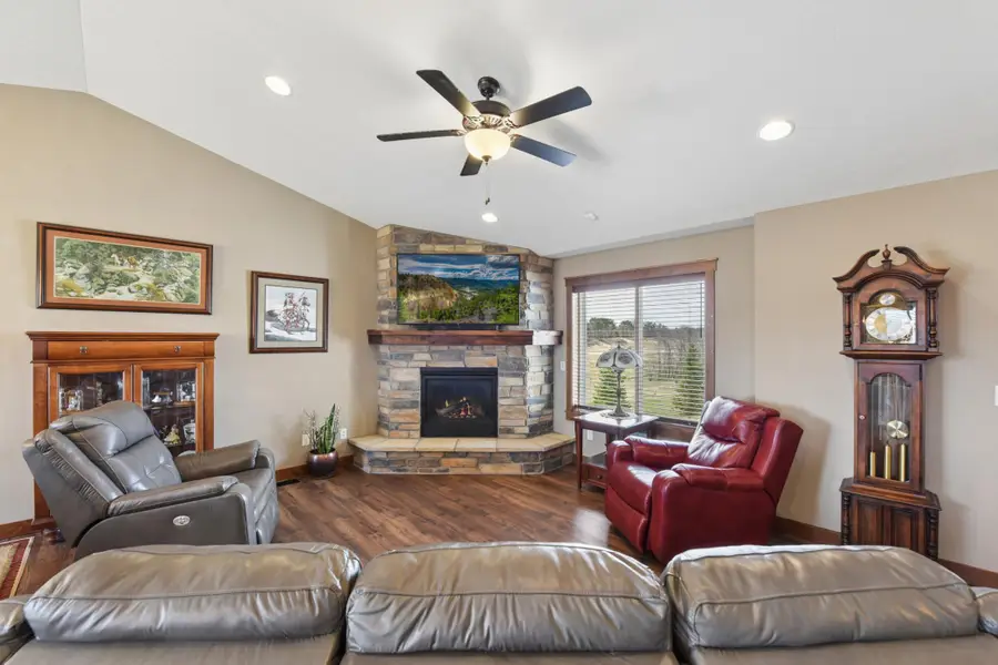 1065 70th Ave, Roberts, WI 54023 - #3