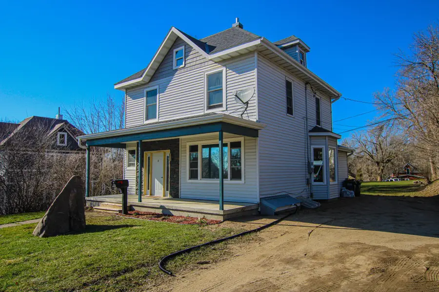 517 Minnesota Avenue E, Glenwood, MN 56334 - #2