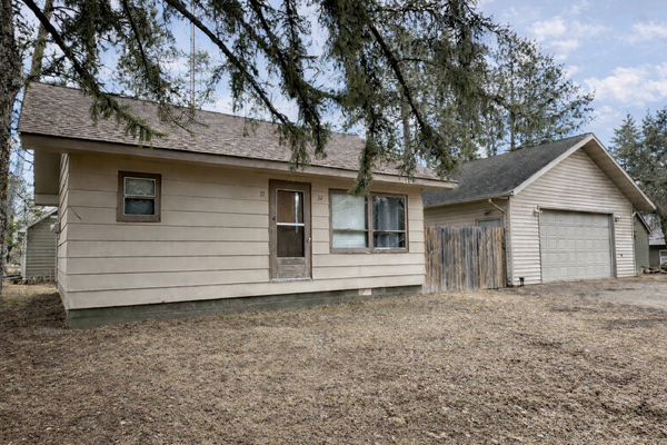 32 Fir Avenue Nw, Menahga, MN 56464