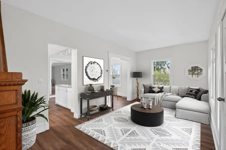 4203 Lake Drive N, Robbinsdale, MN 55422 - #2