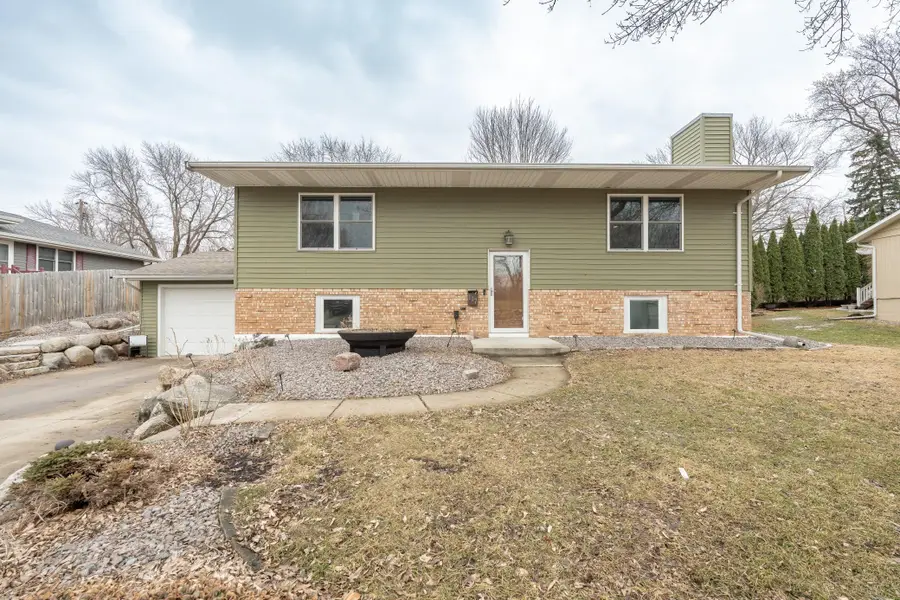 107 S Belmont Drive, Mankato, MN 56001 - #2