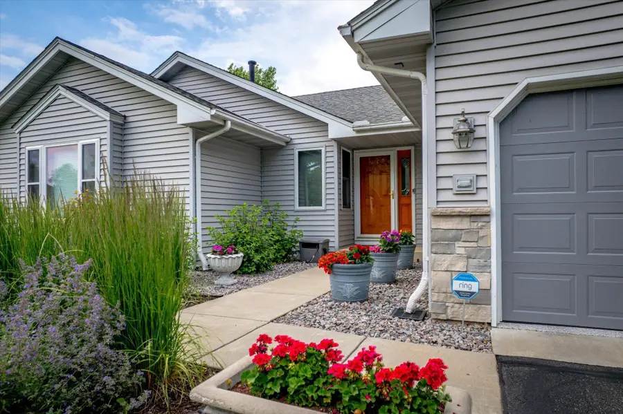 4564 Cliff Ridge Court, Eagan, MN 55123 - #3