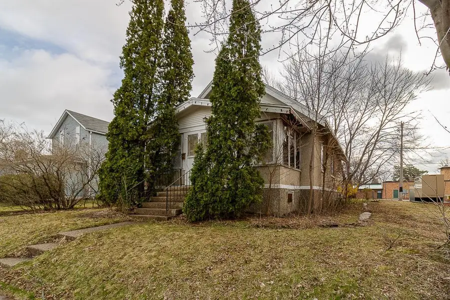 115 N Lexington Avenue, Le Center, MN 56057 - #2