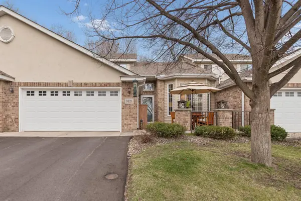 9121 Meadow Place, Savage, MN 55378