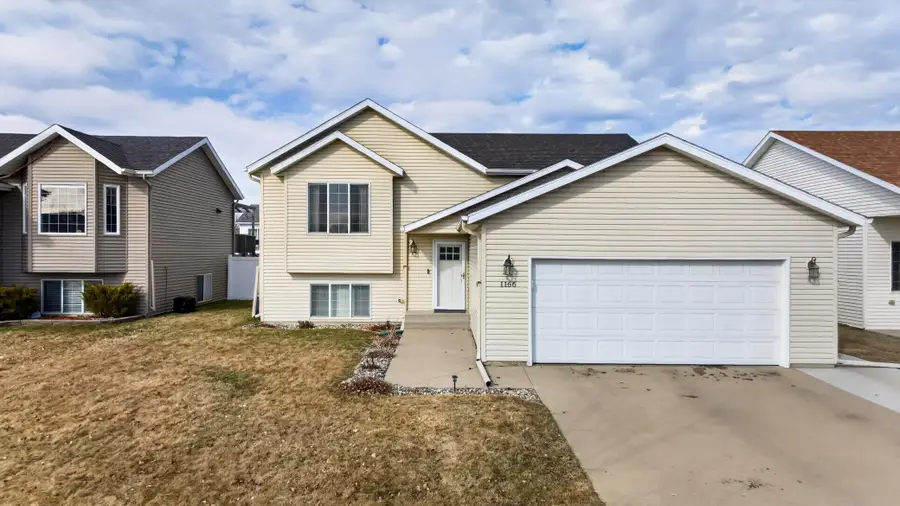 1166 39 1/2 Avenue W, West Fargo, ND 58078 - #2