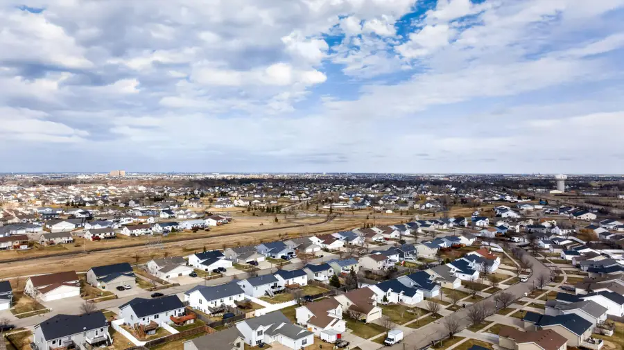 1166 39 1/2 Avenue W, West Fargo, ND 58078 - #3