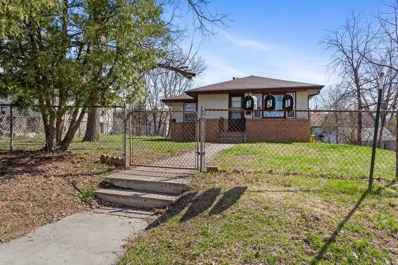 5347 4th Street Ne, Fridley, MN 55421 - #1