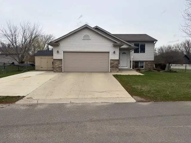 2300 22nd Drive Sw, Austin, MN 55912 - #1