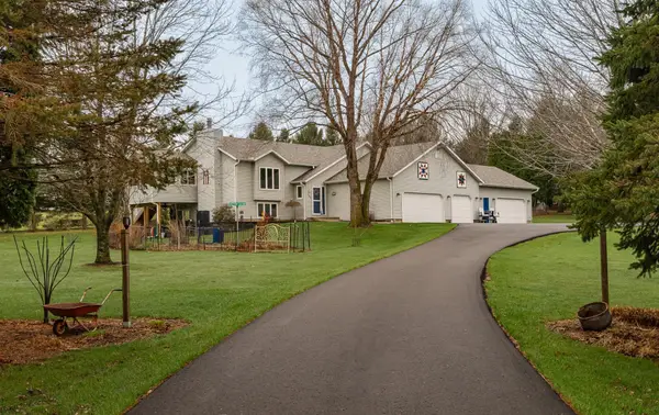 745 Treetop Lane Sw, Oronoco, MN 55960