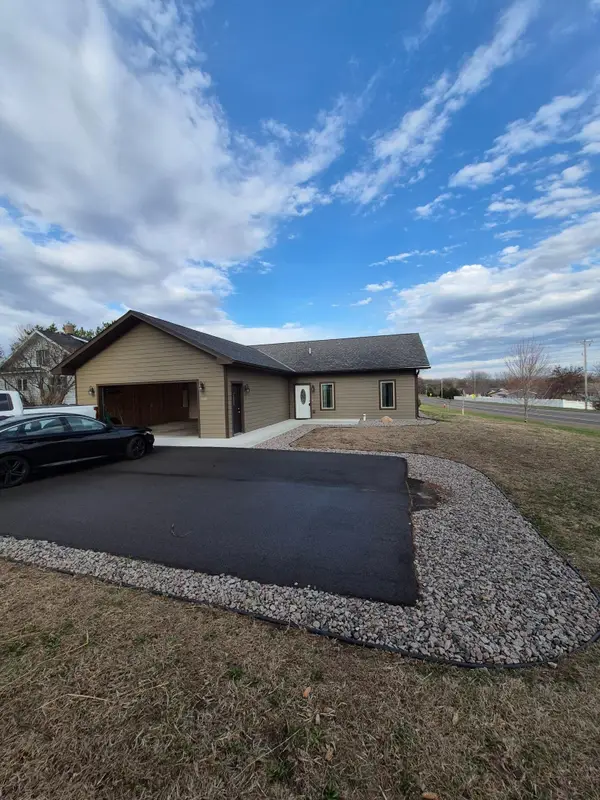 1000 10th Avenue Ne, Sauk Rapids, MN 56379