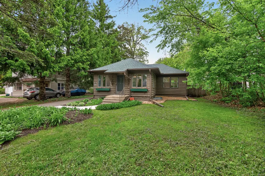 944 Mahtomedi Avenue, Mahtomedi, MN 55115 - #3