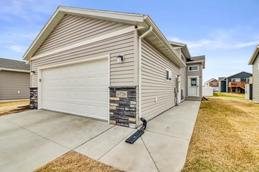 6726 69th Avenue S, Horace, ND 58047 - #2