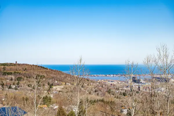 29XX W 15th St, Duluth, MN 55806