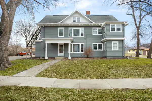826 21st Street S, Fargo, ND 58103