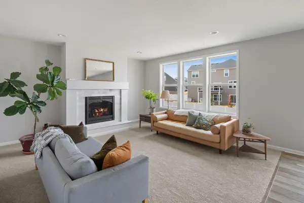 561 14th Street Nw, New Brighton, MN 55112