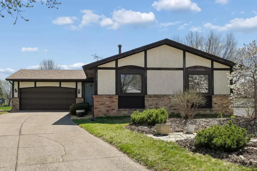 14720 Dunbar Court, Apple Valley, MN 55124 - #2