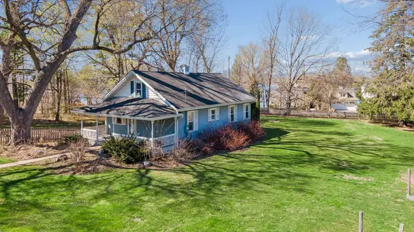 3142 Brooks Lane, Wayzata, MN 55391