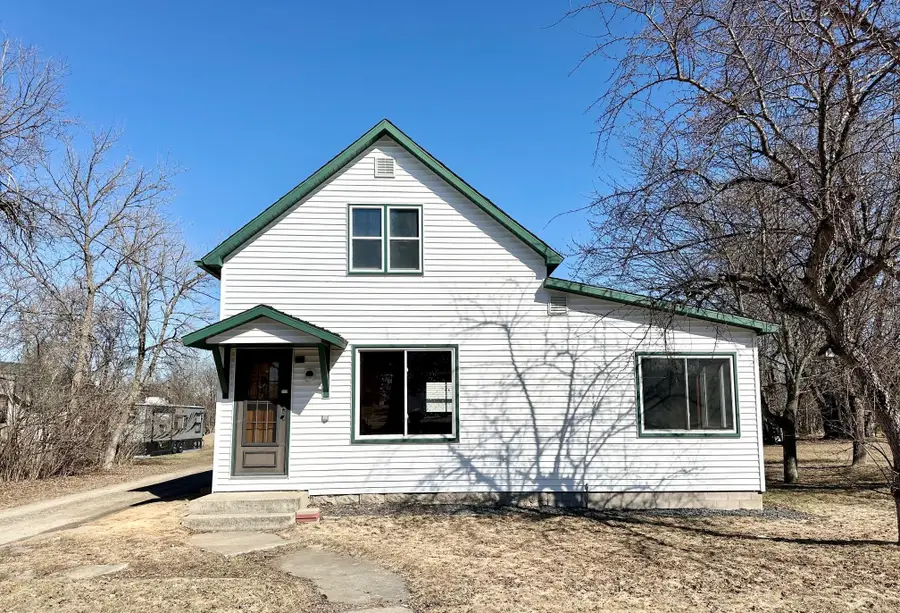 406 1st Street Ne, Deer River, MN 56636 - #2