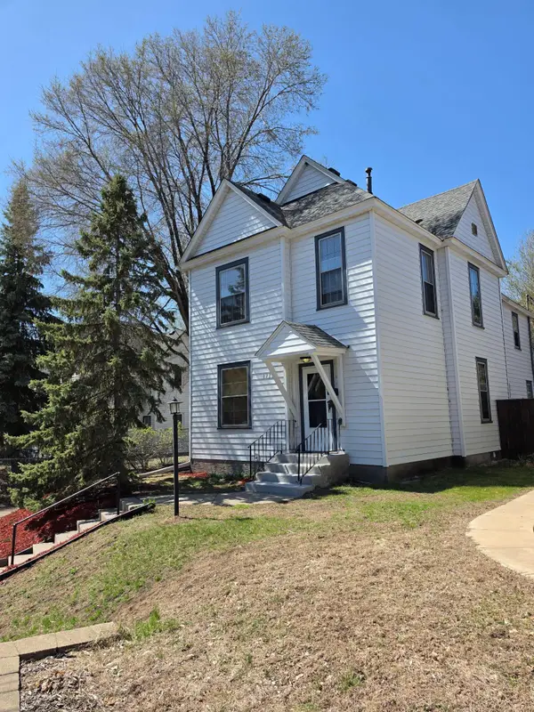 1722 5th Street Ne, Minneapolis, MN 55413