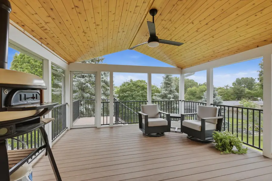 49 14th Avenue Sw, New Brighton, MN 55112 - #2
