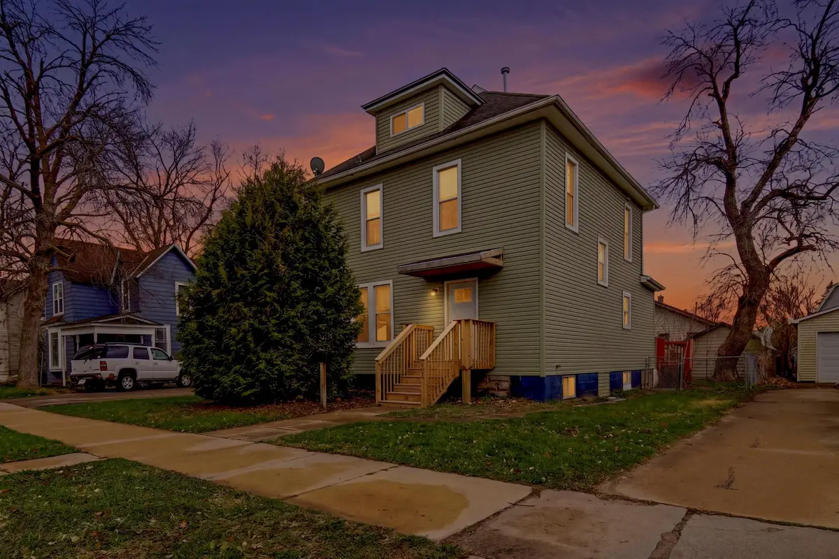 401 3rd Avenue Sw, Austin, MN 55912 - #1