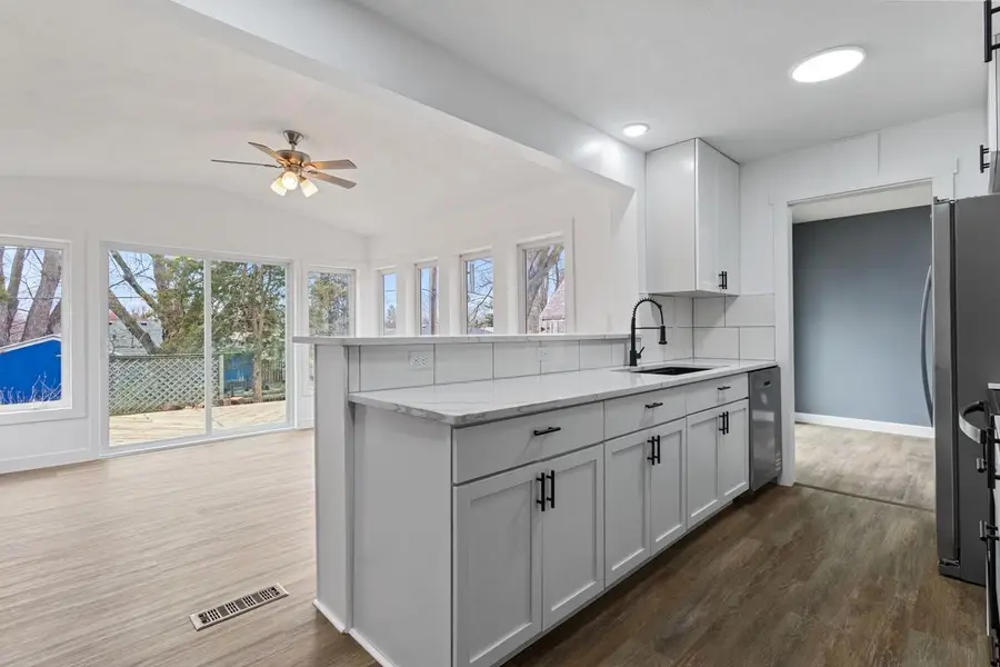 2352 Shoshone Road, North Saint Paul, MN 55109 - #2