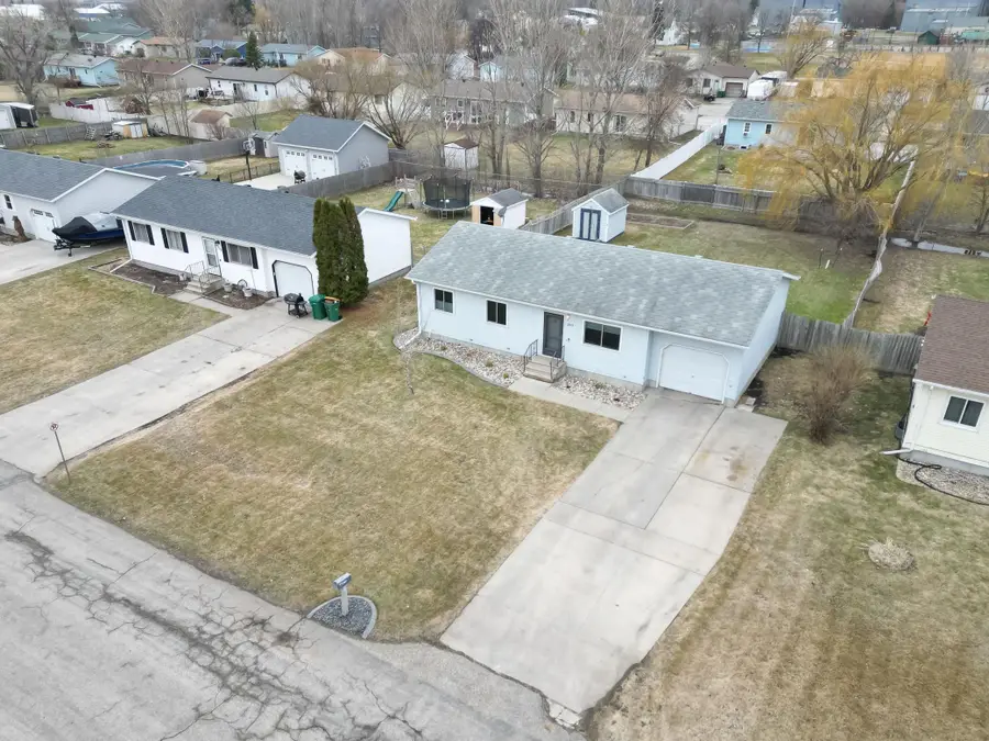 205 4th Street E, Horace, ND 58047 - #3
