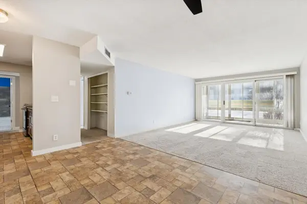 130 Demont Avenue E #142, Little Canada, MN 55117