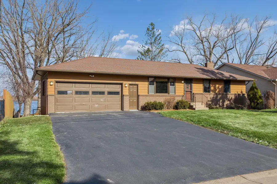 1545 Peltier Lake Drive, Hugo, MN 55038 - #3