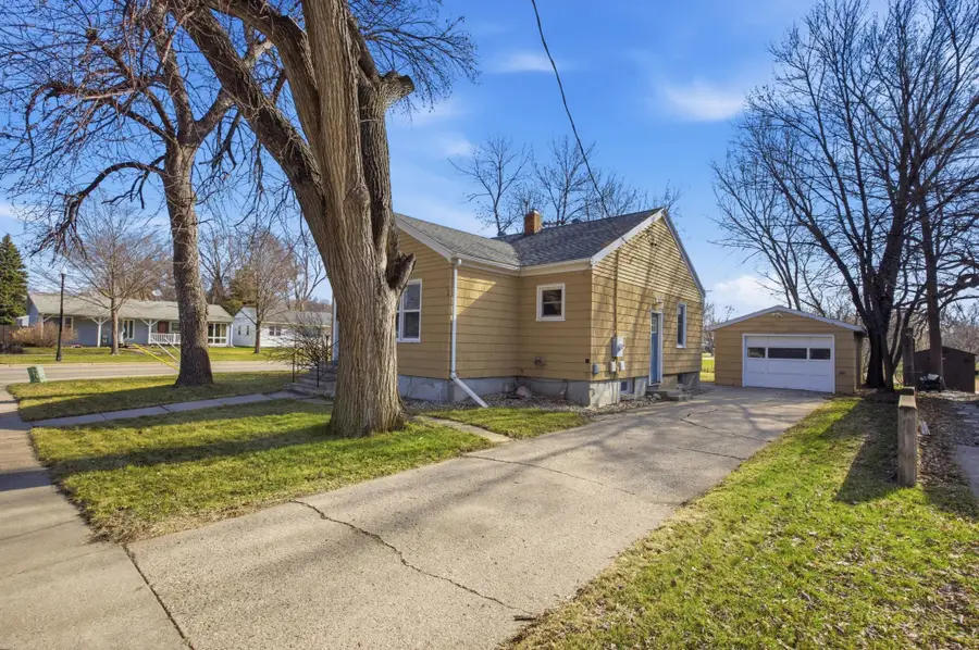 1841 3rd Street N, Fargo, ND 58102 - #2