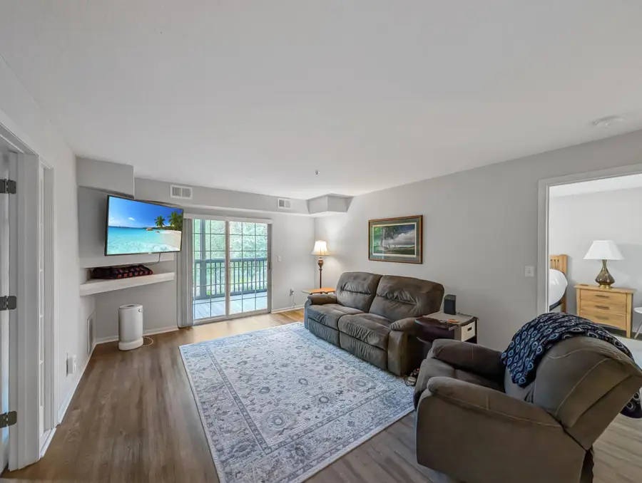 1350 Douglas Drive N #110, Golden Valley, MN 55422 - #2