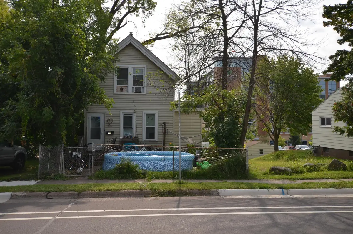 1026 E 3rd Street, Duluth, MN 55805 - #1