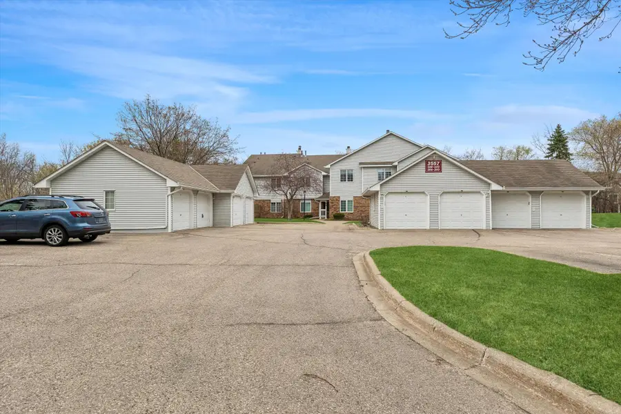 3557 Blue Jay Way #202, Eagan, MN 55123 - #3