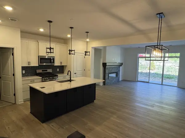 13788 Hollybrook Circle, Apple Valley, MN 55124