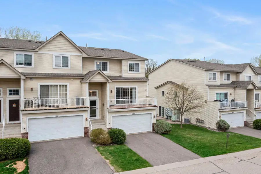 8105 Darcy Lane, Inver Grove Heights, MN 55076 - #3