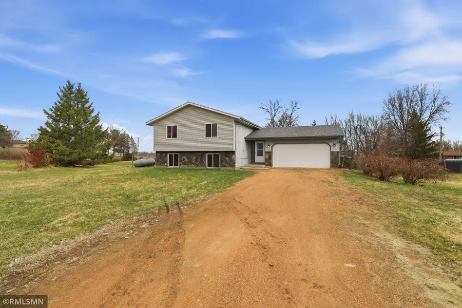 496 Evergreen Meadow Lane Sw, Montgomery, MN 56069 - #2