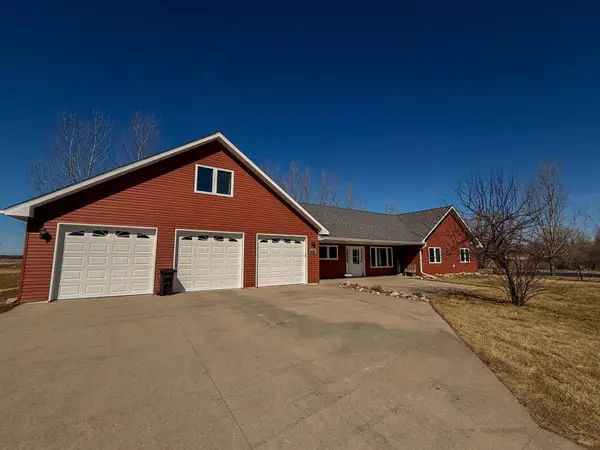 405 Garfield Lane, Lake Park, MN 56554