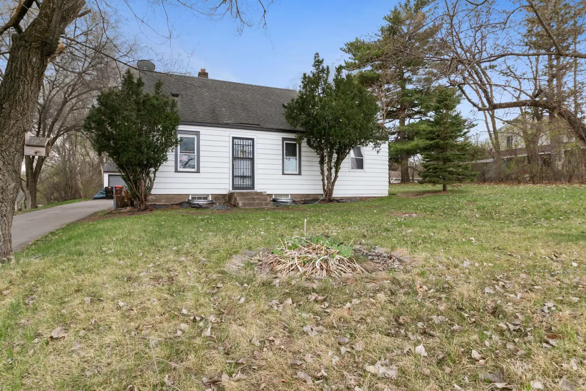 1612 County Road C E, Maplewood, MN 55109 - #1