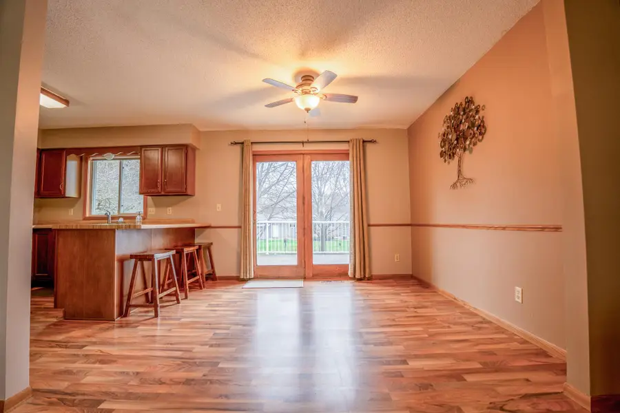 608 27th Avenue Sw, Willmar, MN 56201 - #3