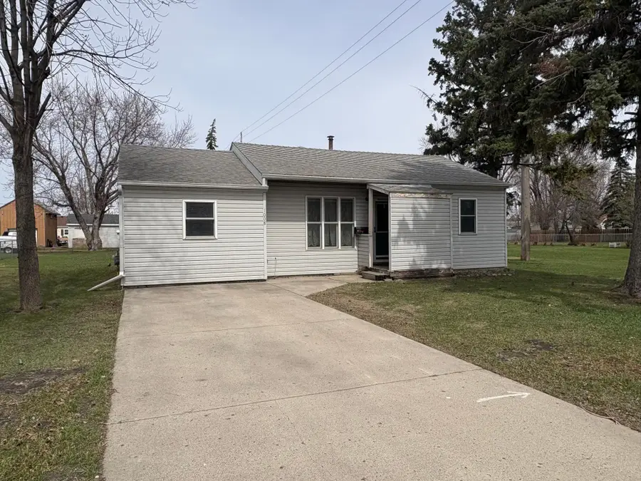 1008 7th Avenue N, Wahpeton, ND 58075 - #2