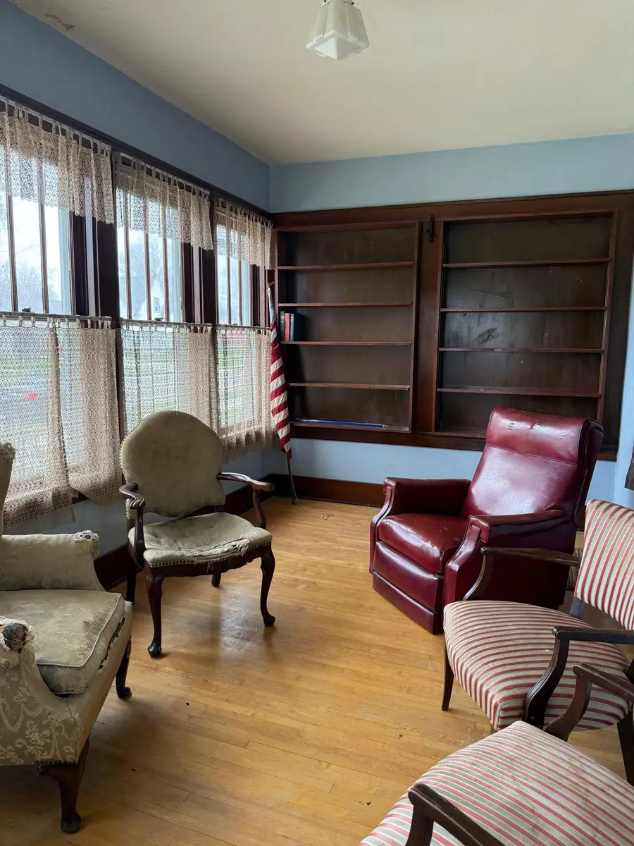 305 Summit Street Se, Sleepy Eye, MN 56085 - #2