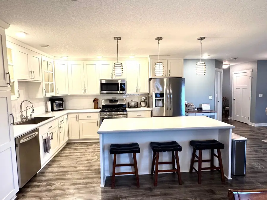 204 11th Street Sw, Roseau, MN 56751 - #3