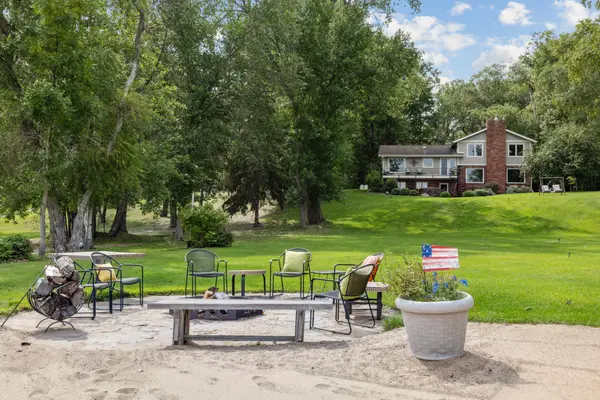 10067 N Long Lake Road, Brainerd, MN 56401