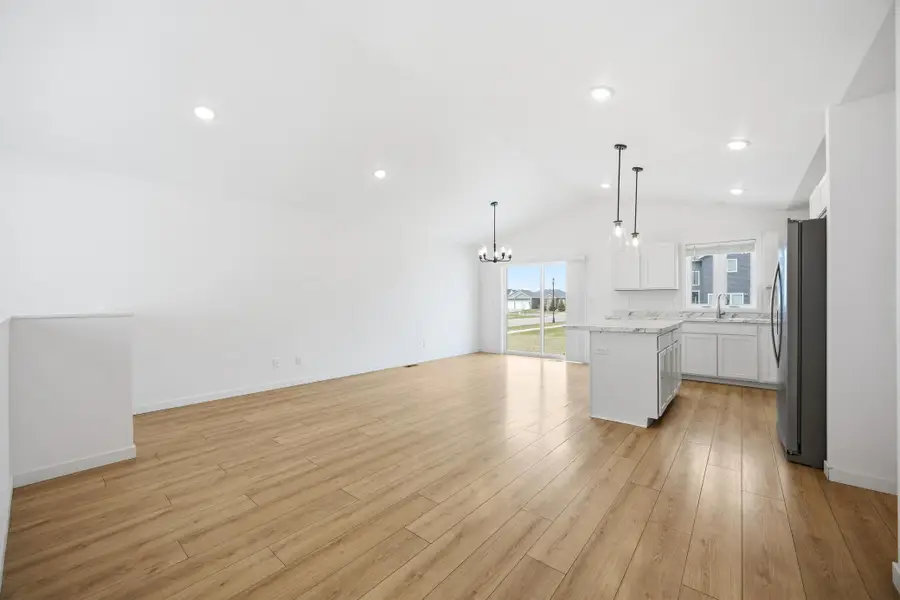 2595 72 Avenue S, Fargo, ND 58104 - #3